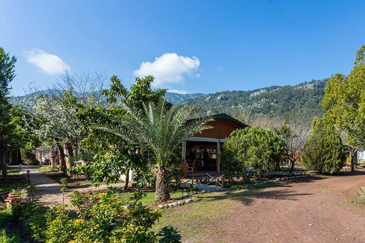 Likya Yanartaş Bungalows / KEMER pansiyon